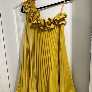 BCBG Max Azria Dress One shoulder Ruffle dress XS